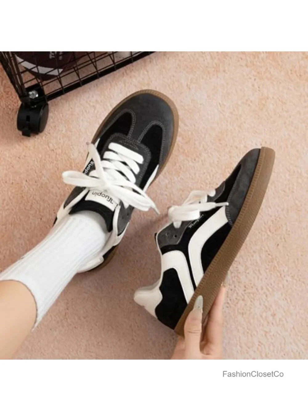 Wide Toe Box Retro Fashion Sneakers with Gum Sole